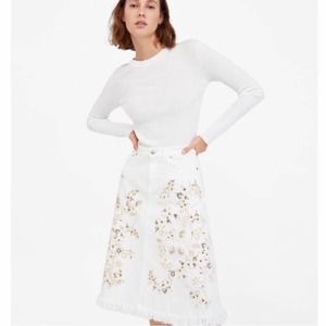- Zara the western skirt white denim floral bead design fringe hem NEW w…